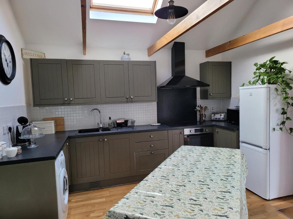 Oak Cottage With Private Log Fired Hot Tub 메이드스톤 외부 사진